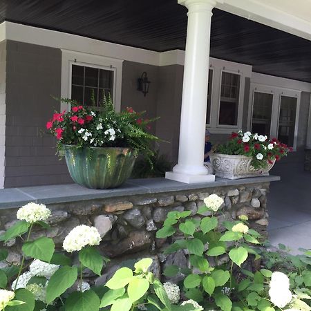 Hilltop House Bed & Breakfast Amenia Экстерьер фото