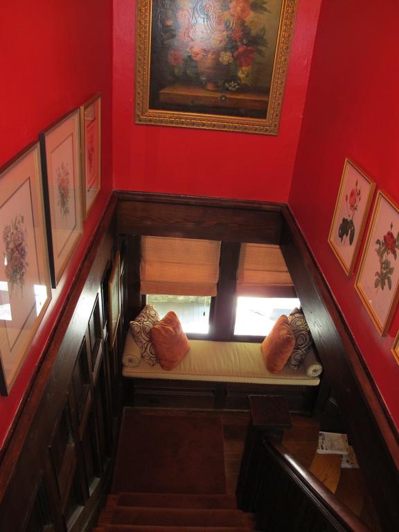 Hilltop House Bed & Breakfast Amenia Экстерьер фото