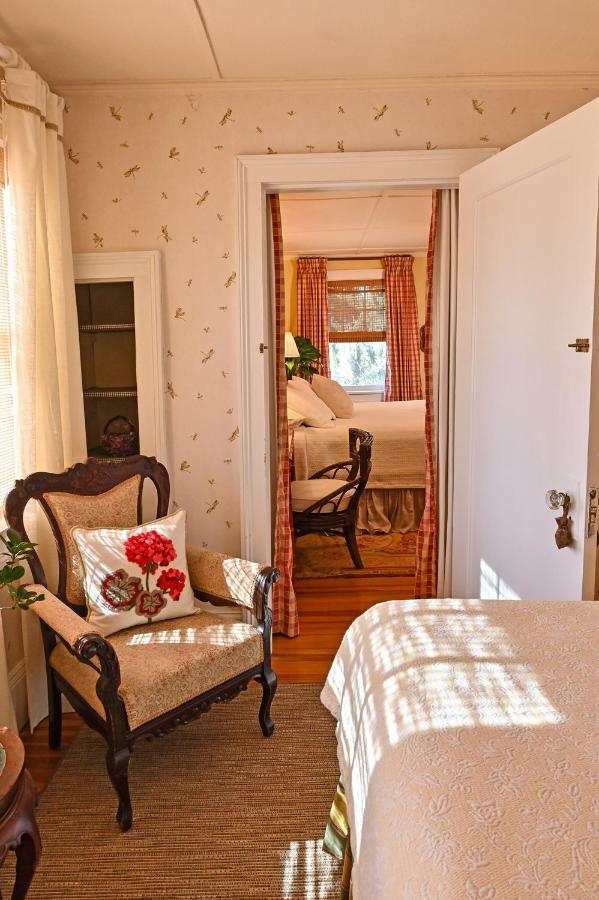 Hilltop House Bed & Breakfast Amenia Экстерьер фото