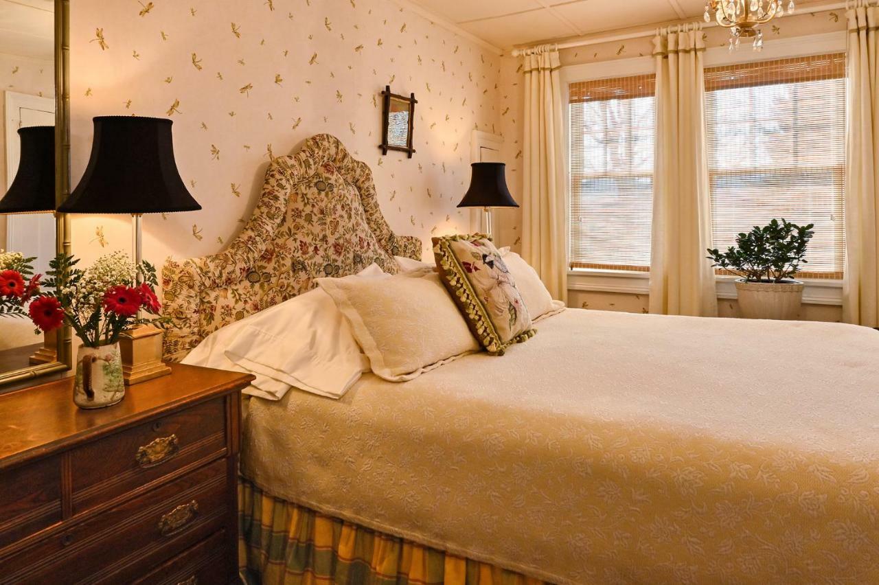Hilltop House Bed & Breakfast Amenia Экстерьер фото